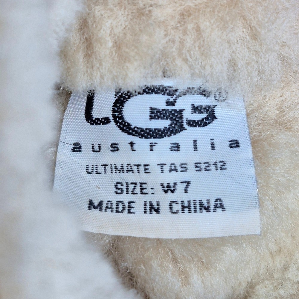 UGG Chestnut Brown Suede Winter Boots with Decorative Stitching - Picture 11 of 12